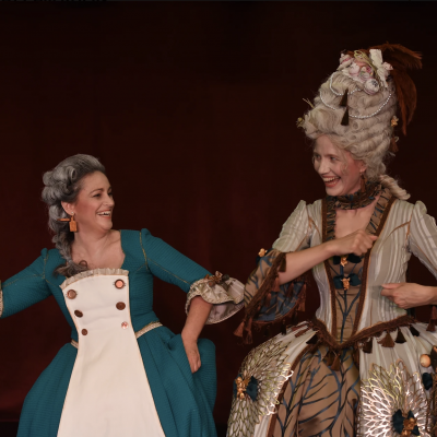 Marie Antoinette bittet zum Kaffee